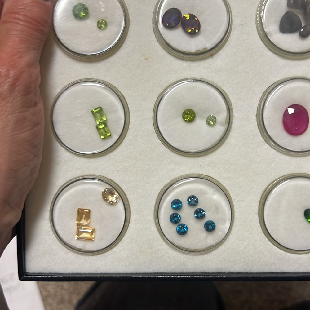 Gemstone Collection Display Box - Picture 8 of 9